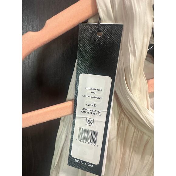 BCBGMAXAZRIA Broomstick Satin Pleated Smocked Halter Maxi Dress XS NEW - Picture 4 of 8